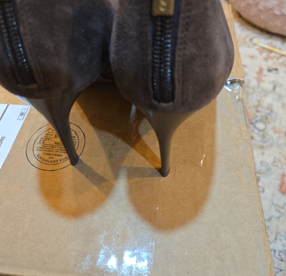 Jimmy Choo Shoes - Picture 11 of 12